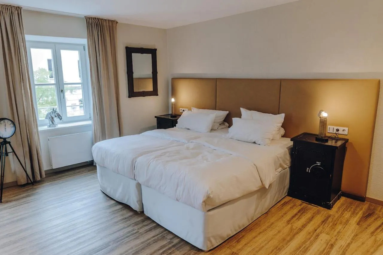 Little 7 - Boutique Hotel location